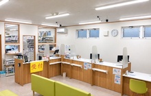 ひばり薬局成恵会前店　内観